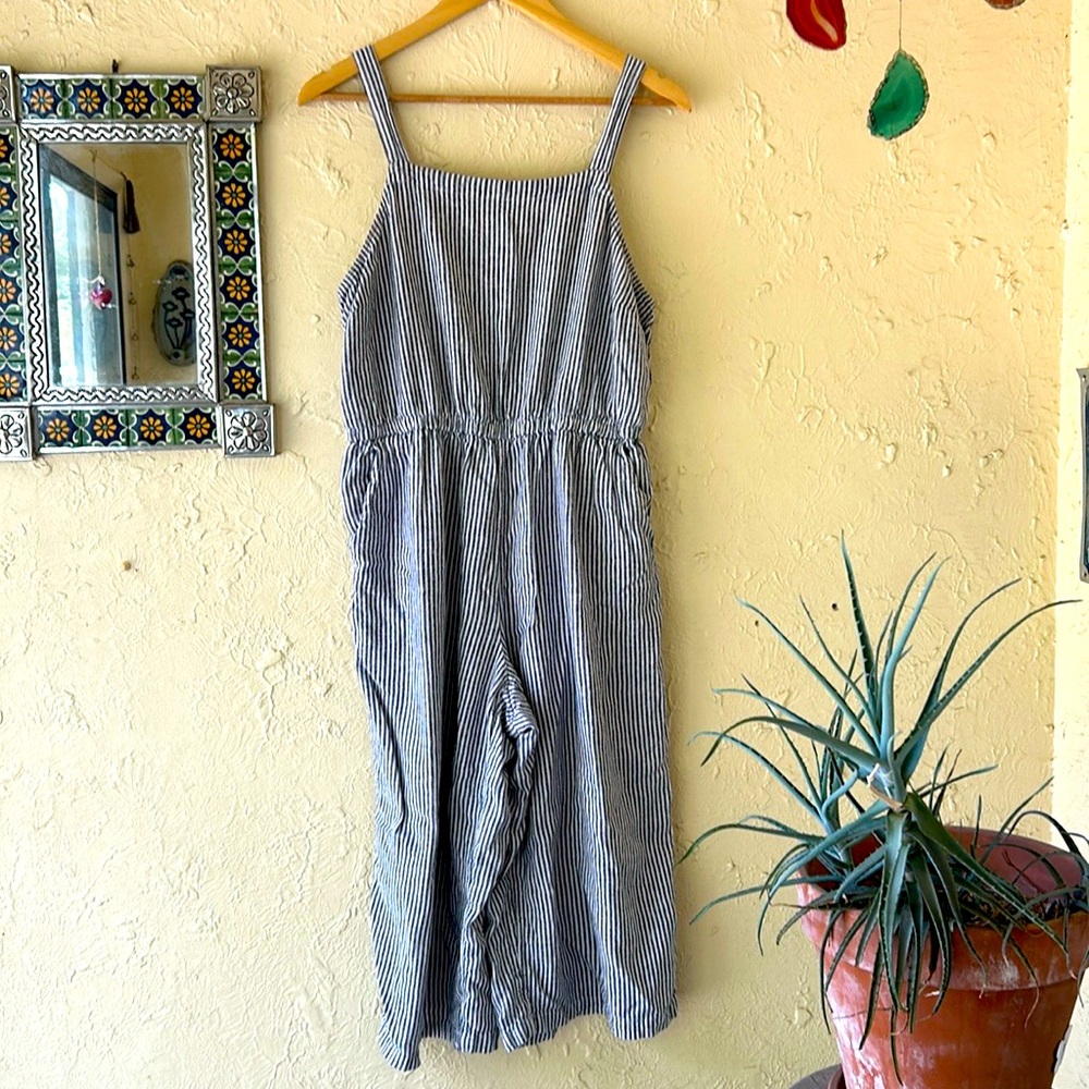 Old Navy Wide Leg Striped Romper ⭐️  size Large
